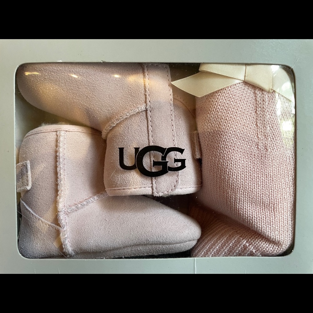 New Baby Ugg Boot Set with Hat (US Size 2/3)